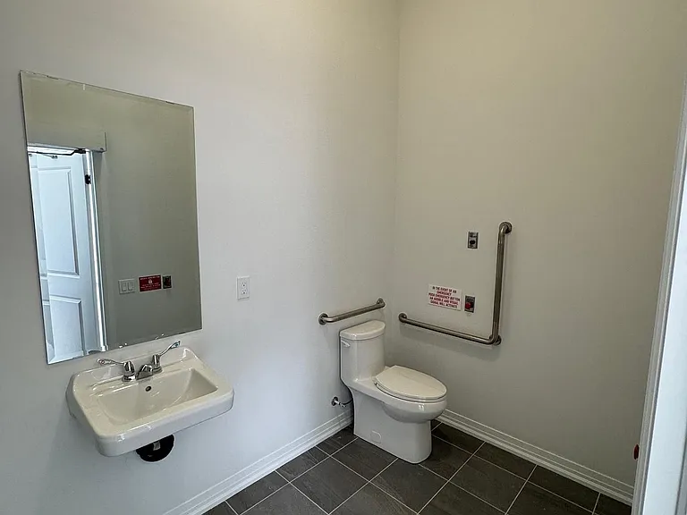 53 Harold Wilson Ln #COMPLETE — Photo 11