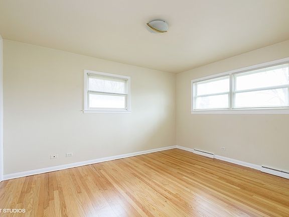 4th image of 2845 Birchwood Ave