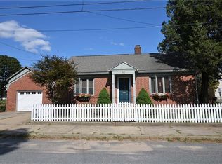 50 Lyndon St, Warren, RI 02885