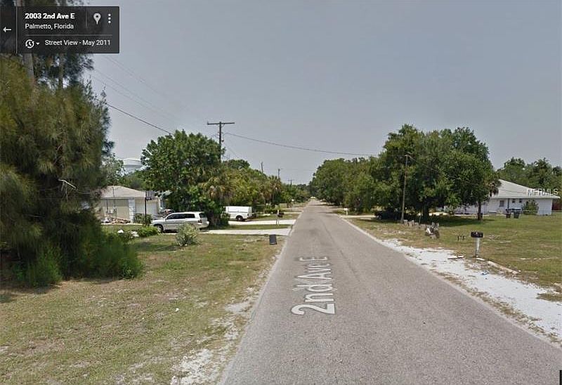 2nd image of 2003 2nd Ave E
