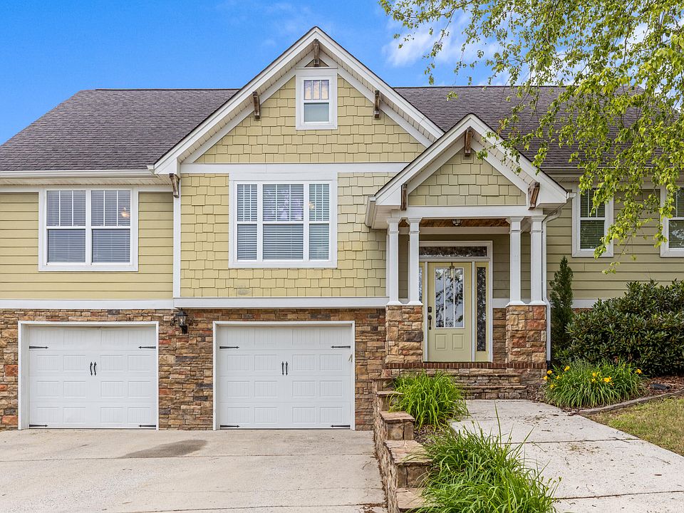 1st image of 27 Running Oak Dr