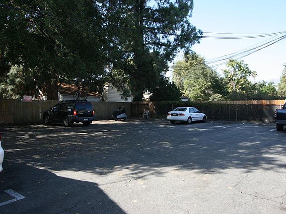3rd image of 975 E Orange Grove Blvd APT 6