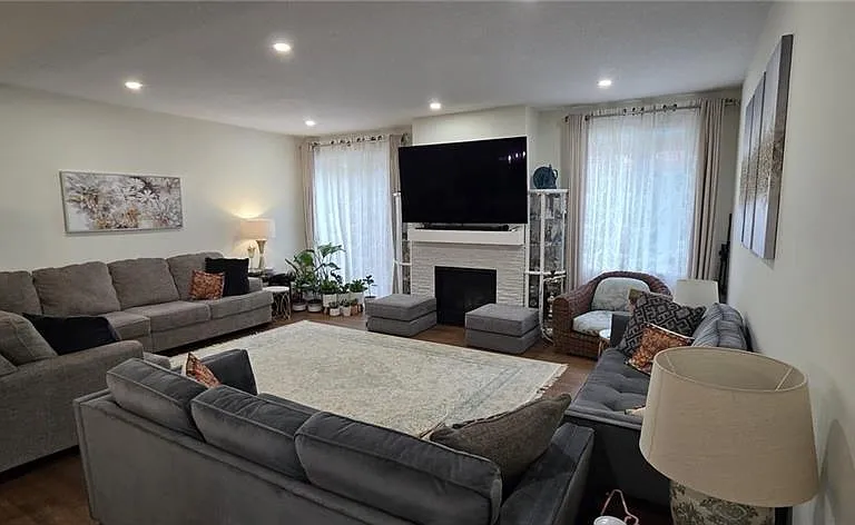 1156 Swan St #UPPER — Photo 14