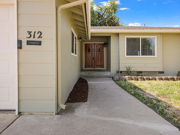 3rd image of 312 Goya Dr