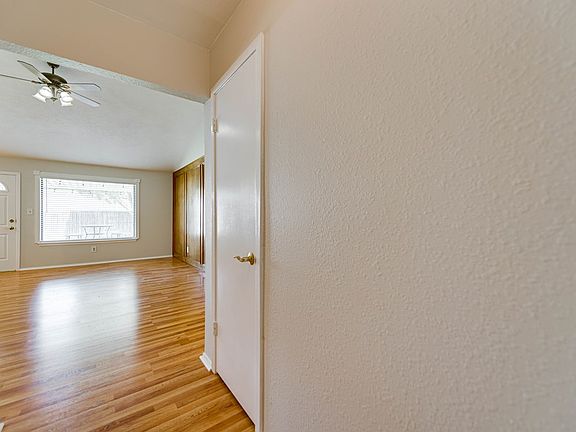 2nd image of 3 Corona Cir