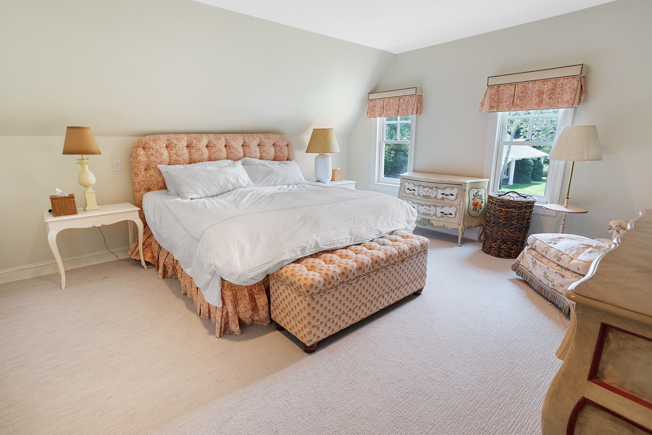 52 Old Barn Ln in Sagaponack Out East