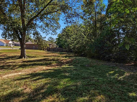 5th image of 43 Indian Springs Dr