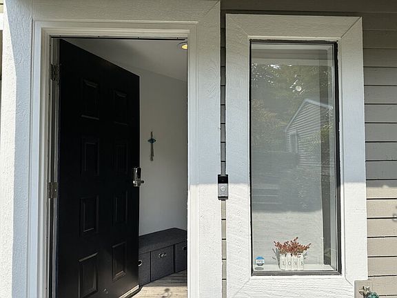 3rd image of 11818 NE 105th Ct