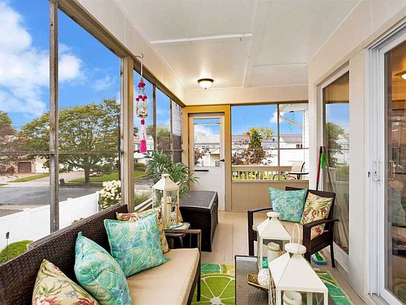 4th image of 3044 Seaview Ln #3044