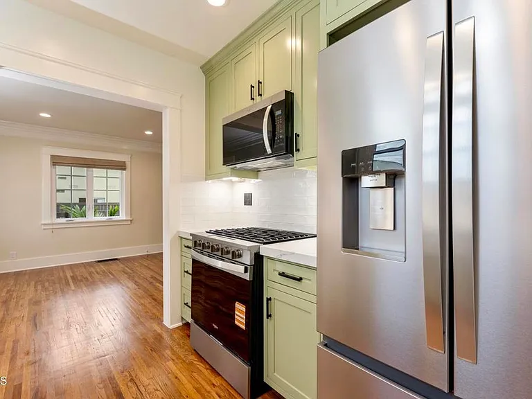 520 S Los Robles Ave #4 — Photo 16