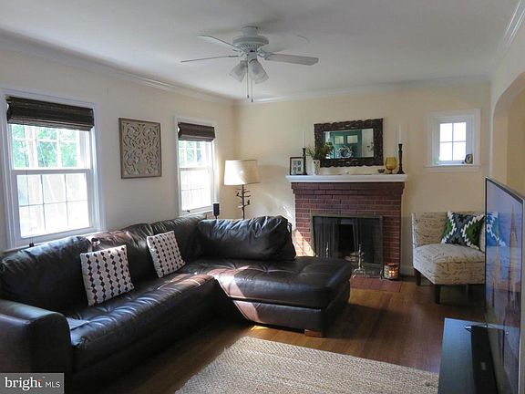 4th image of 3404 Farragut Ave