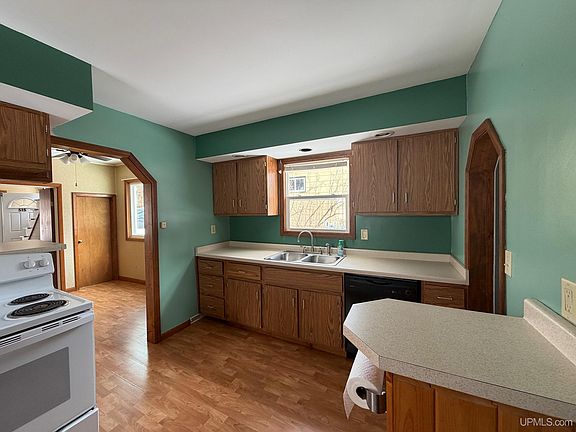 4th image of 515 E Margaret St