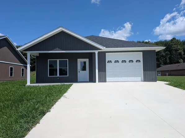 219 Poplar St, Loogootee, IN 47553