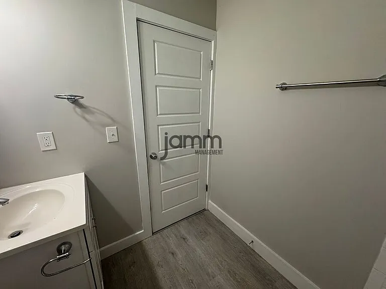 1966 Randall Rd #5 — Photo 9