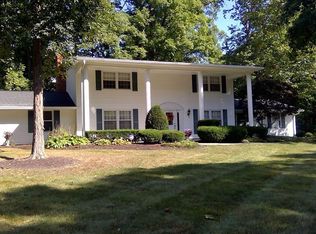 9714 Saratoga Rd, Fort Wayne, IN 46804