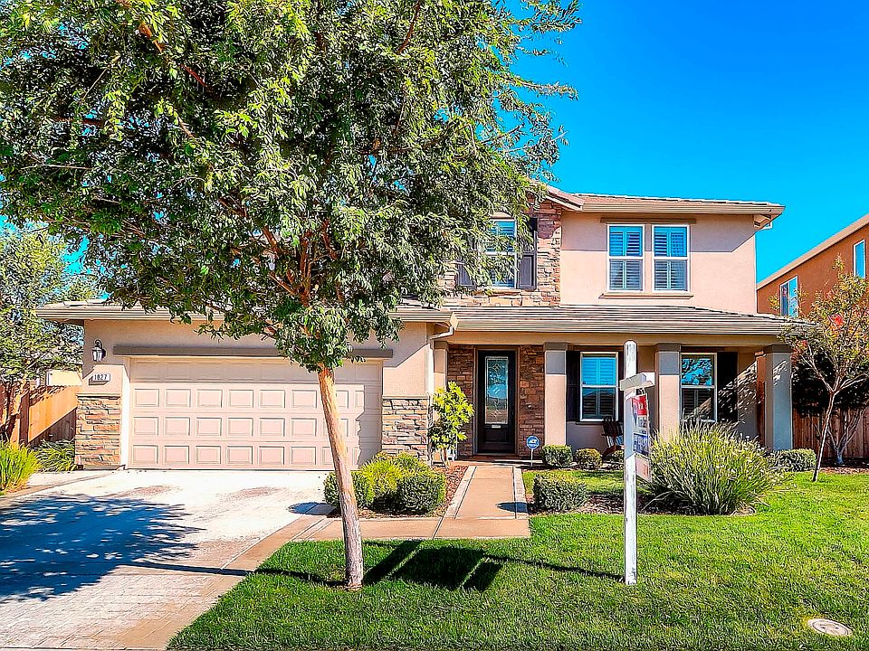 1st image of 1027 Clearwater Creek Blvd