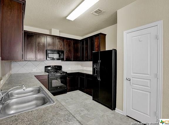 4th image of 9014 Kissena Park