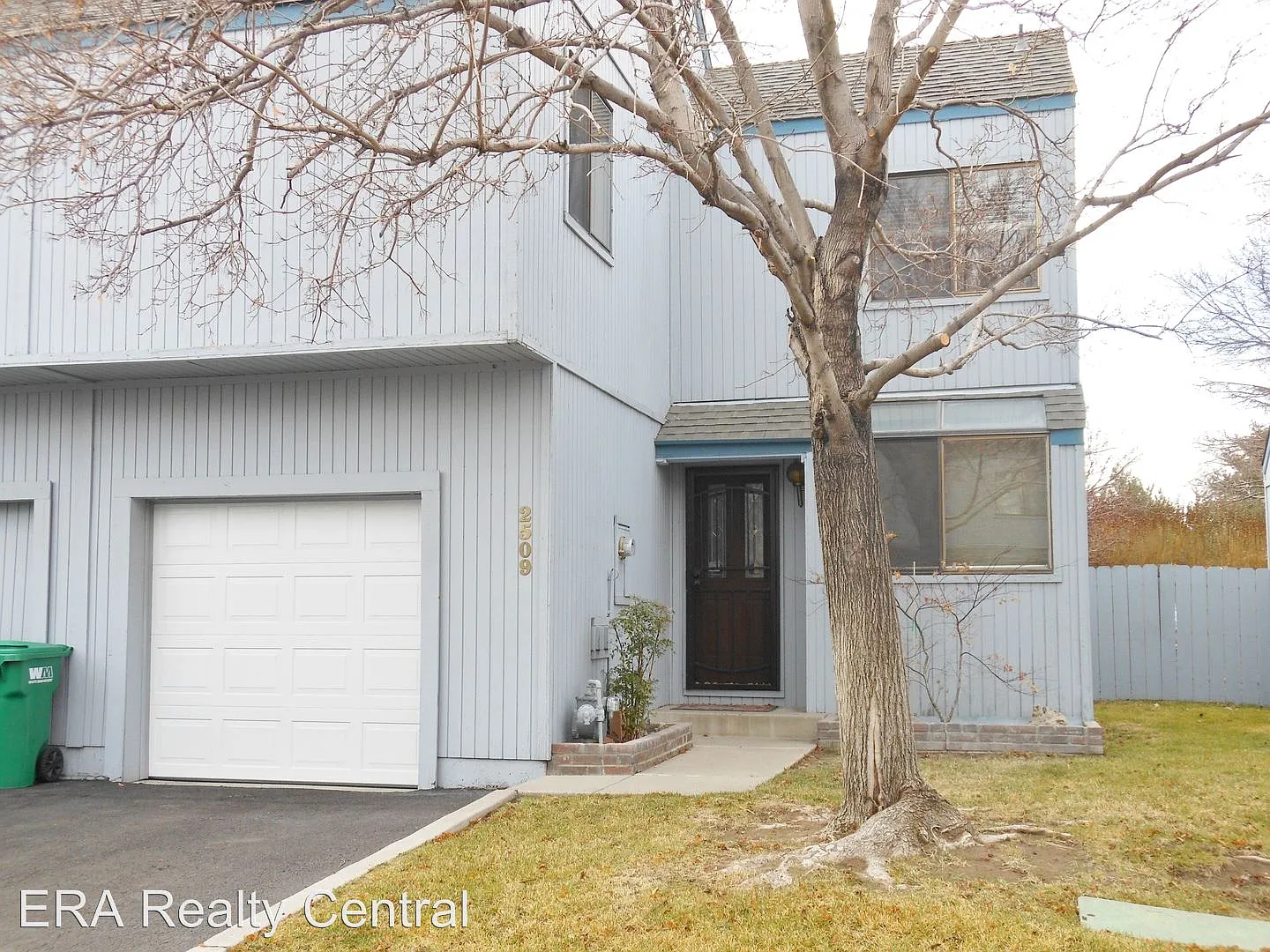 2509 Garfield Ct photo 1