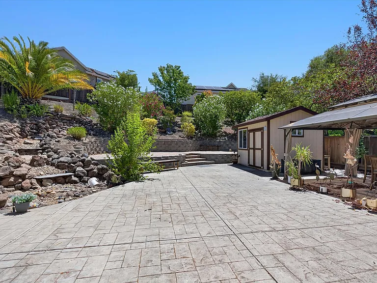 1132 Chancery Way — Photo 47