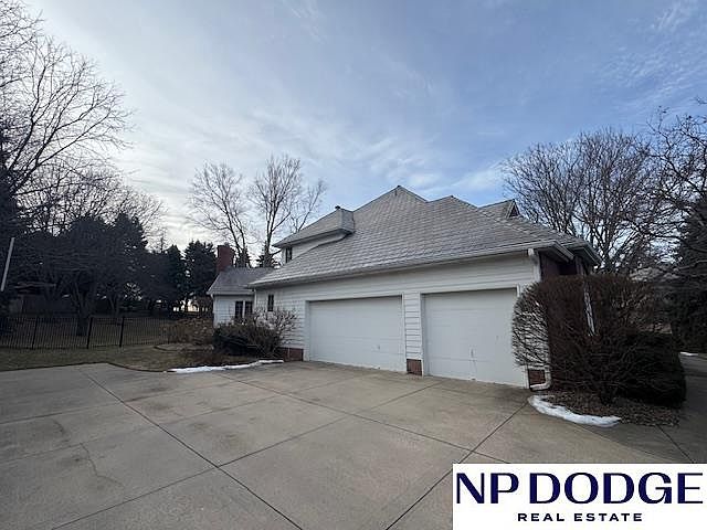 2nd image of 1421 N 138th St