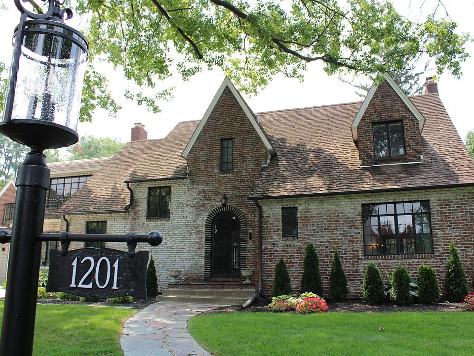 1201 Elmwood Rd, Bloomington, IL 61701 Zillow