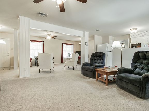 4th image of 210 Tampico Cir