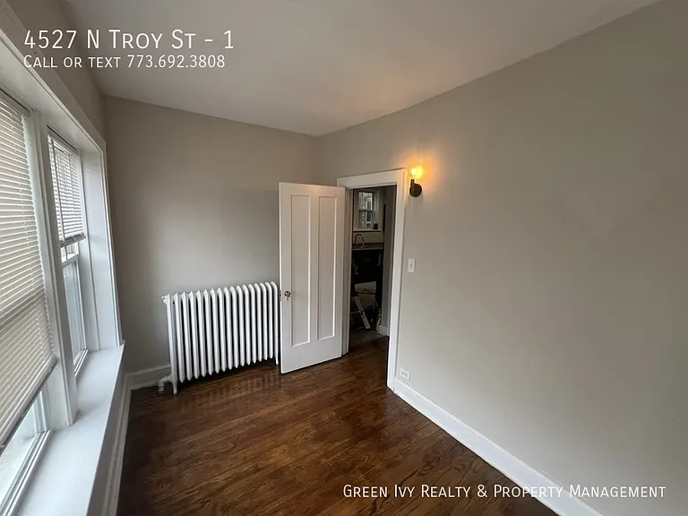4527 N Troy St #1 — Photo 9
