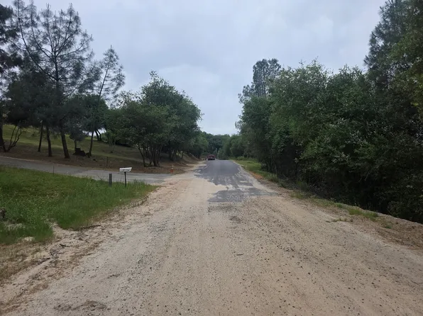 46330 Van Teri Rd, Coarsegold, CA 93614