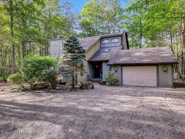 1348 Pine Cone Rd, Pocono Pines, PA 18347