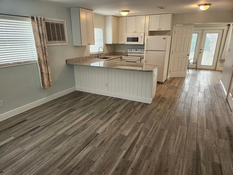 1501 Pine St — Photo 8