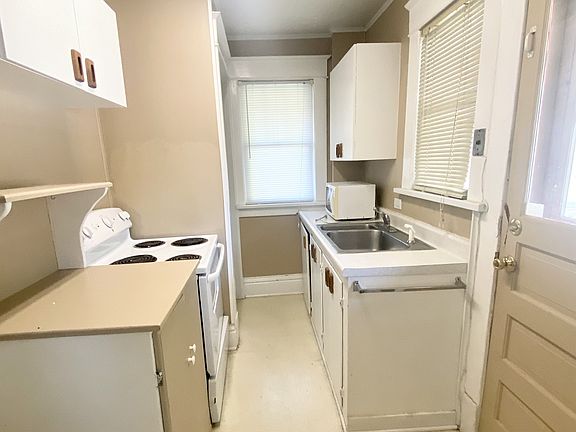 5th image of 1829 48th St