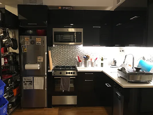 Rented by City Vista Inc | media 7