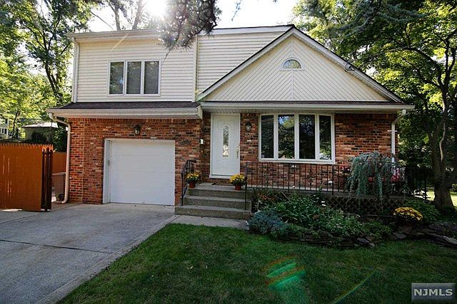 1st image of 23 Hazelwood Ave