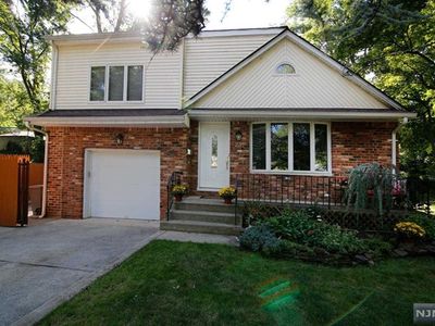 23 Hazelwood Ave, Hillsdale, NJ, 07642
