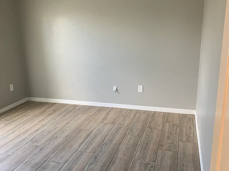 3401 Gussie St — Photo 11