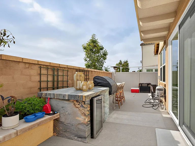 1733 Artemisia Ct — Photo 38