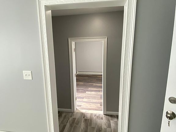 5th image of 451 Westminster Ave