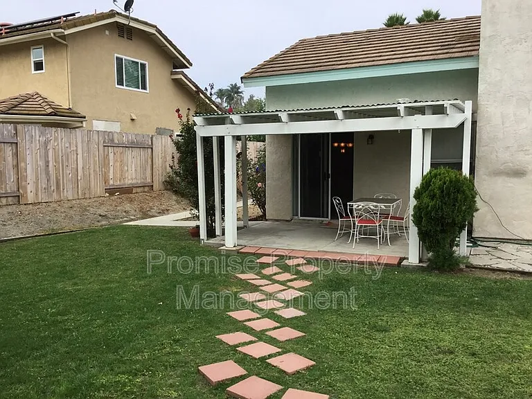 5247 Hubbert St — Photo 13