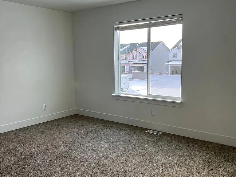 651 S 2400 W #1104 — Photo 12