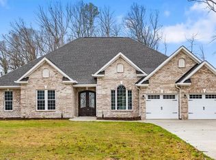 5124 Mockingbird Rd, Greensboro, NC 27406