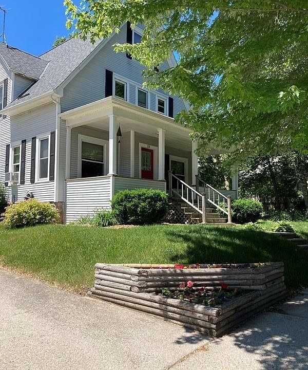 1st image of 326 Caroline STREET