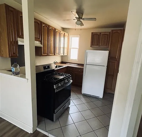 200 Central Ave — Photo 3