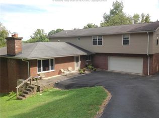 1670 Loop Rd, Charleston, WV 25303