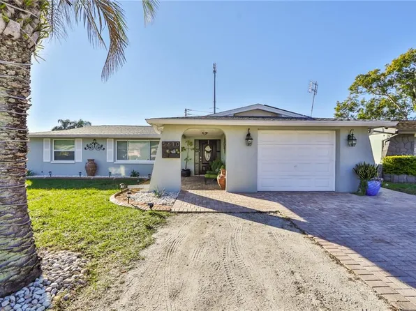 5610 Dolores Dr, Holiday, FL 34690