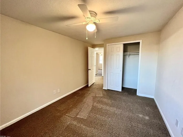 6505 Harvey Ct — Photo 23