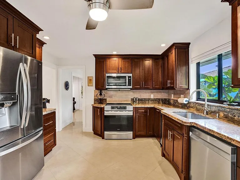 5569 Wind Drift Ln — Photo 40