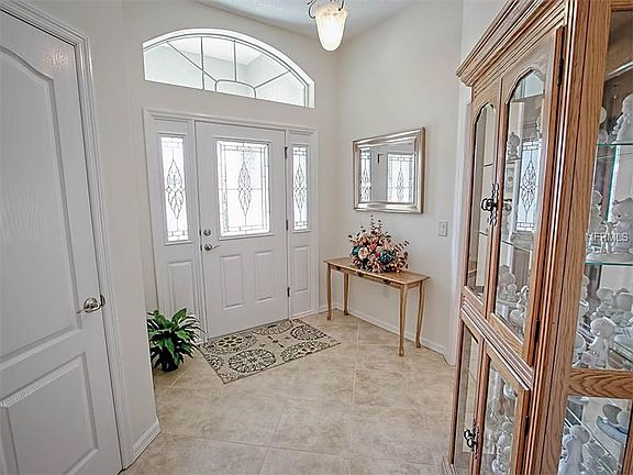 2nd image of 1385 Hackberry Pl