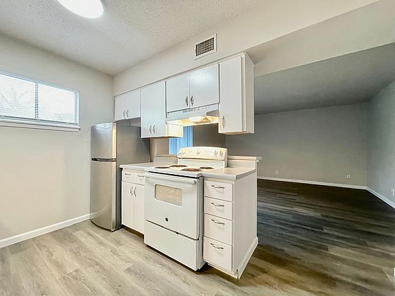 4th image of 126 Scott St APT 101