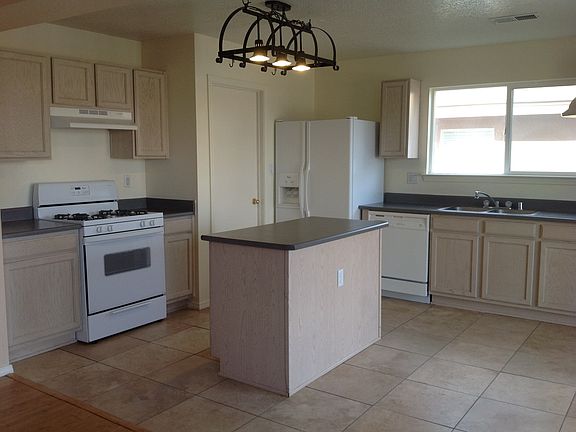4th image of 1116 Casa Roja Pl NW
