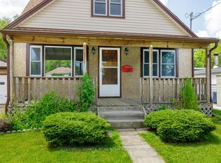 18 Pietz Ave, Welland, ON L3C 1Z4